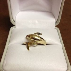 10K Gold Dolphin Ring