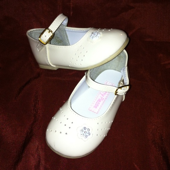 Toddler dress shoe