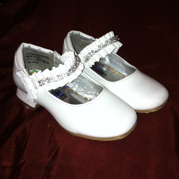 Toddler dress shoe