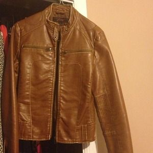 Fall look Fabulous in this Camel jacket size small
