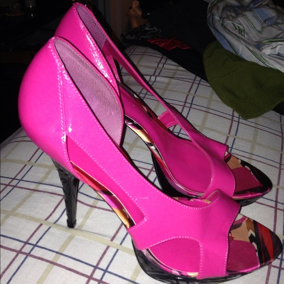 Pink Carlos heel!!