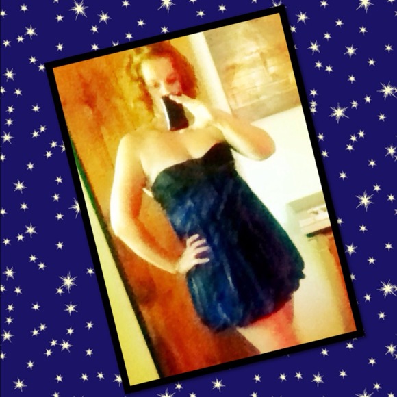 Forever 21 ROCKIN' strapless dress!! - Picture 1 of 3