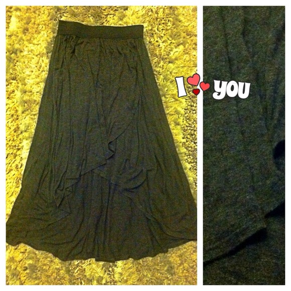 BUNDLED High-low skirt