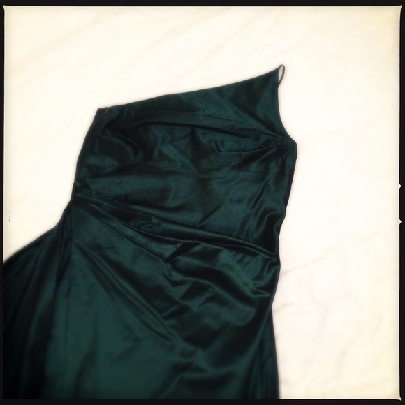 LAUNDRY | Taffeta One-Shoulder Gown