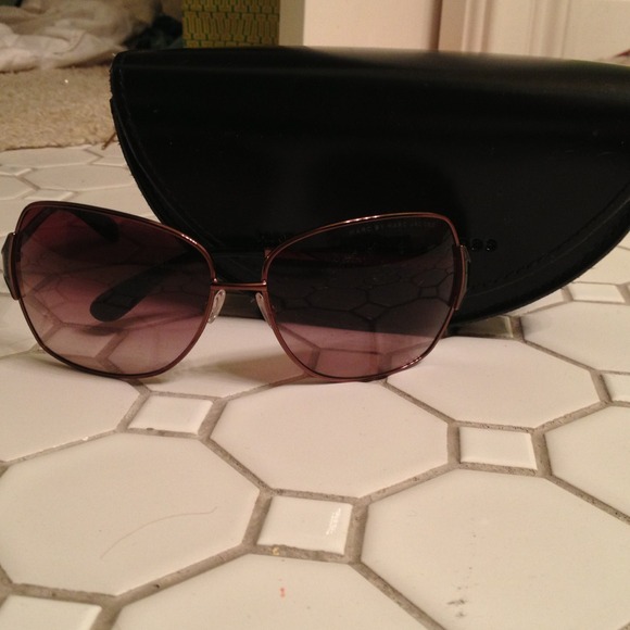 AUTHENTIC MARC BY MARC JACKBS SUNGLASSES WITHCASE