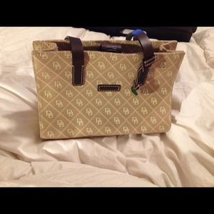 Dooney & Bourke purse ****price reduced***