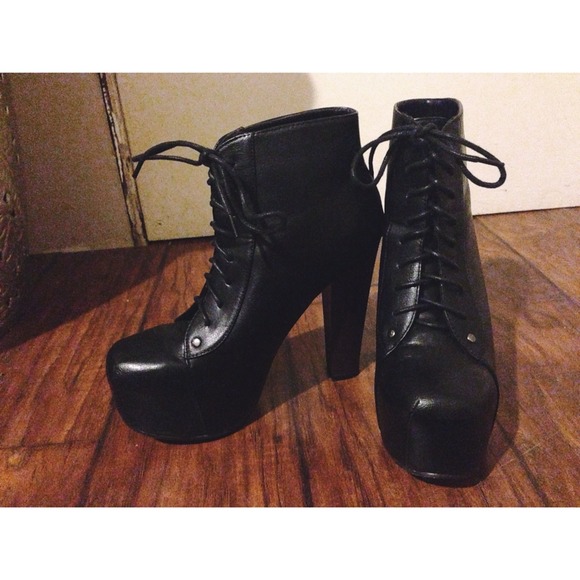 ❗Reduced❗Jeffrey Campbell Lita look a likes