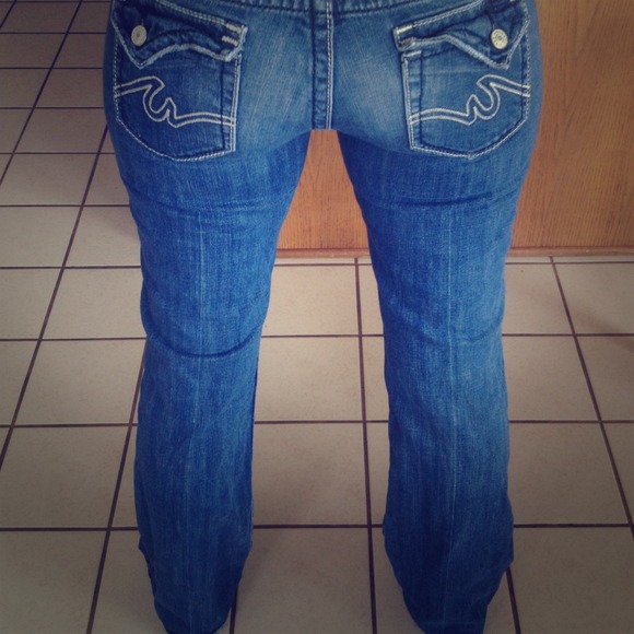 Light wash comfy denim size 31, 33" inseam