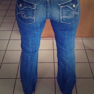 Light wash comfy denim size 31, 33" inseam