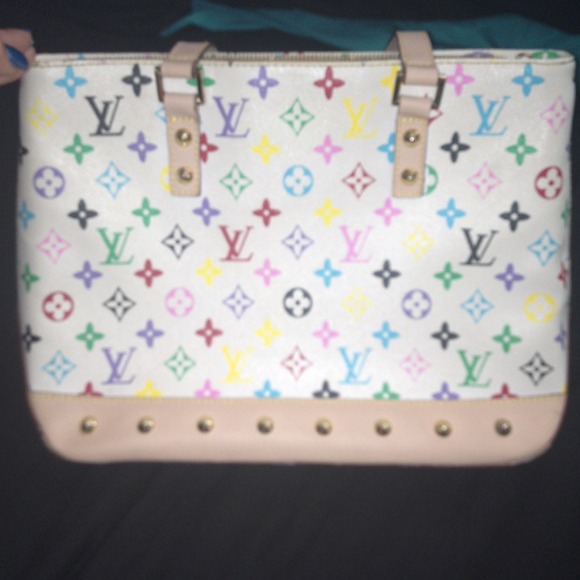Louis Vuitton Handbags - On hold. Louis Vuitton purse