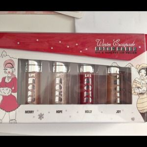 Buxom Babes Lip-plumping Gloss Set