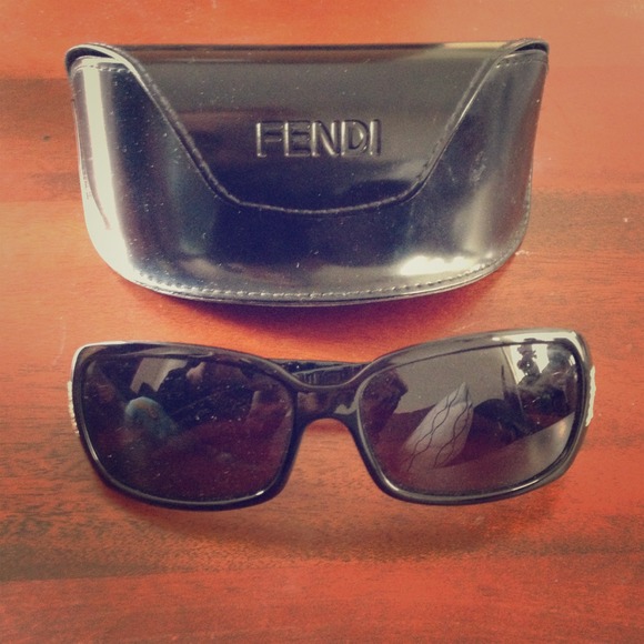 ✨🌟✨AUTHENTIC Mint condition FENDI sunglasses