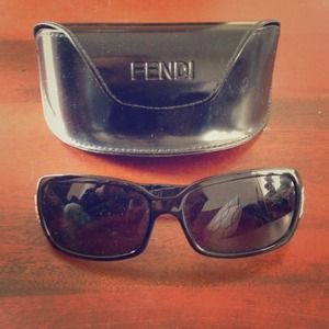 ✨🌟✨AUTHENTIC Mint condition FENDI sunglasses