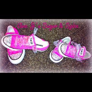 Selling my pair :-( they don't fit boooo