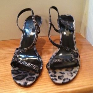 Black animal print strappy sandal!