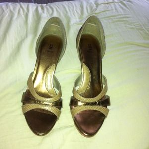 Gold and cream Summer heels!
