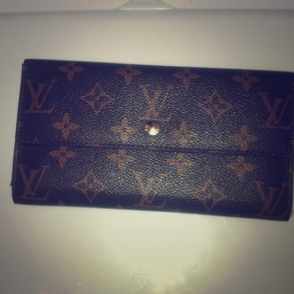*Duplicate* Louis Vuitton wallet ❌ON HOLD❌