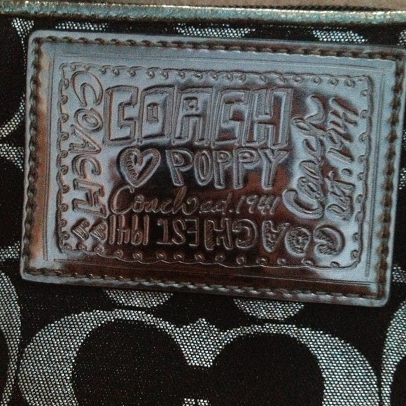 authentic coach wristlet. - Picture 2 of 3