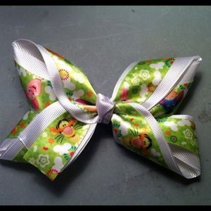 Winnie the Pooh children's bow