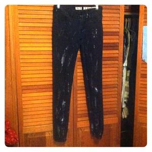 Black indigo rein skinny jean with silver paint