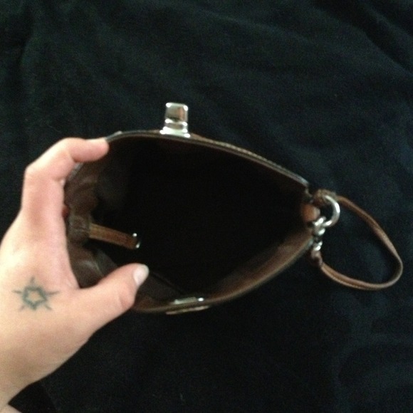 Coach wristlet - Picture 2 of 4