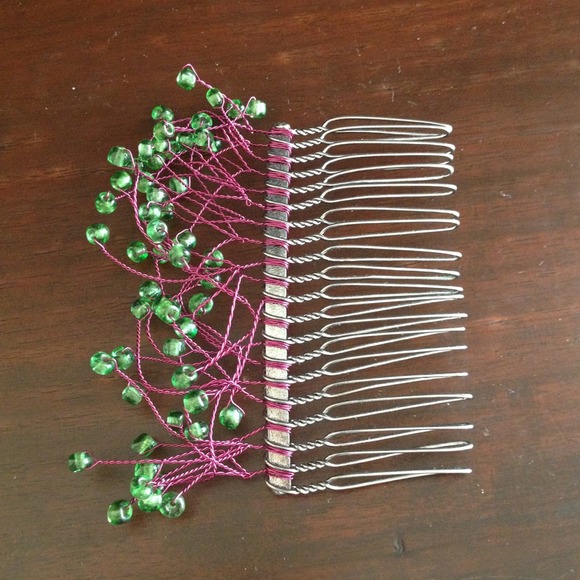 💛SOLD!💛 Urban outfitters hairpiece