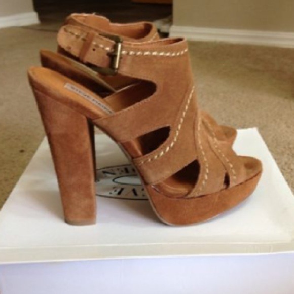 Sold- Steve Madden Ricki Cognac Gladiator Heels
