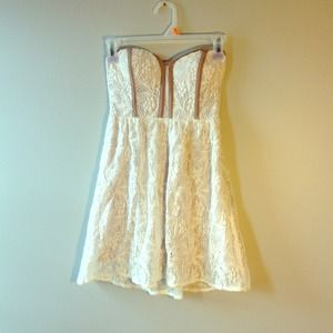 Pins and Needles strapless lace dress