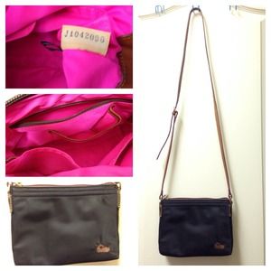 🎈crossbody Dooney&Bourke nylon.