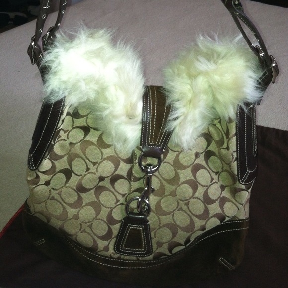 SOLD AUTHENTIC Coach signature bag SOLD - Picture 3 of 4