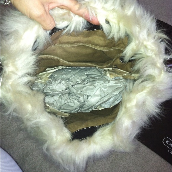 SOLD AUTHENTIC Coach signature bag SOLD - Picture 4 of 4