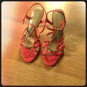 Nine West brand pink/ peach colored heel