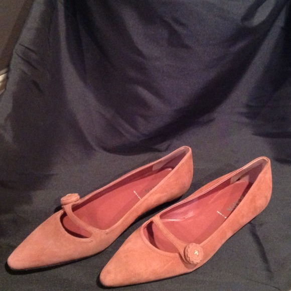 Prada flats - Picture 1 of 2