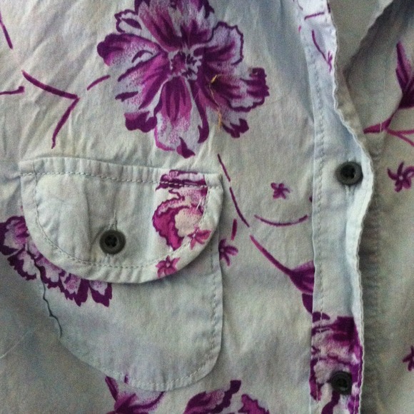 GAP button up - Picture 2 of 2