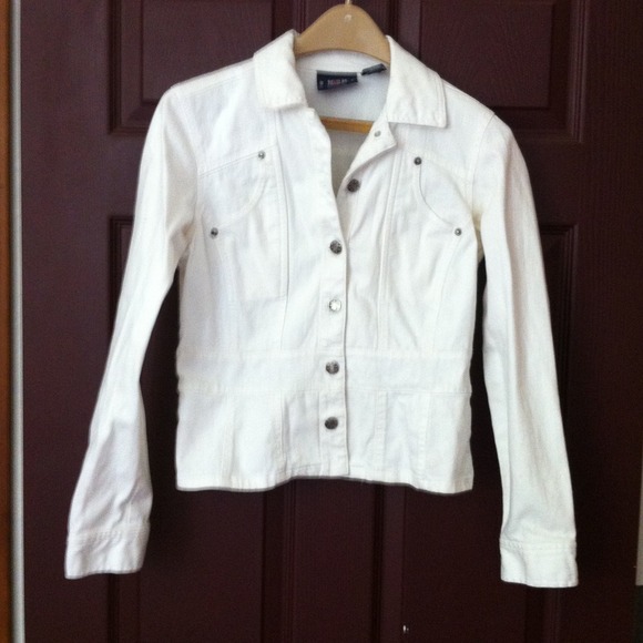 White jean jacket - Picture 1 of 2