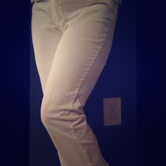 Career white pants!  A closet must have!