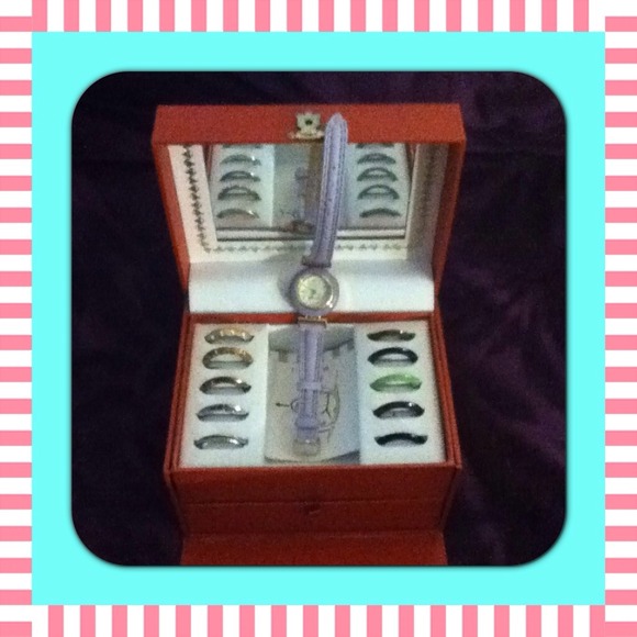 Interchangeable watch set!⌚
