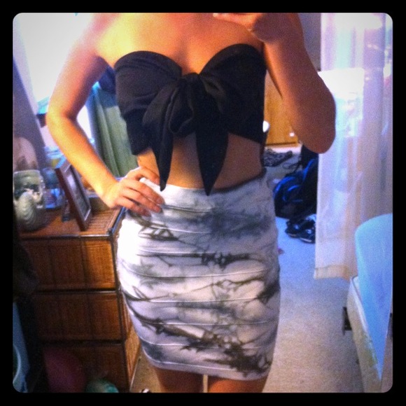 Goodnight Macaroon Tops - 😉Unavailable 🚫Silk Black Bow bandeau M