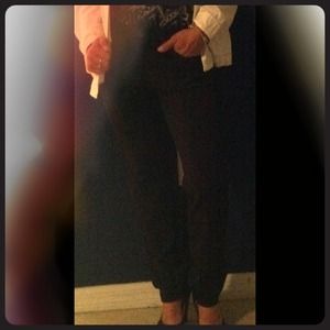 Black pants with pockets NWOT.