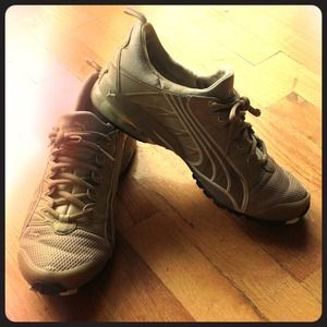 Puma Cell gym shoes, khaki/tan