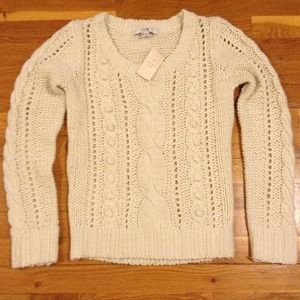NWT knitted cream thick sweater.