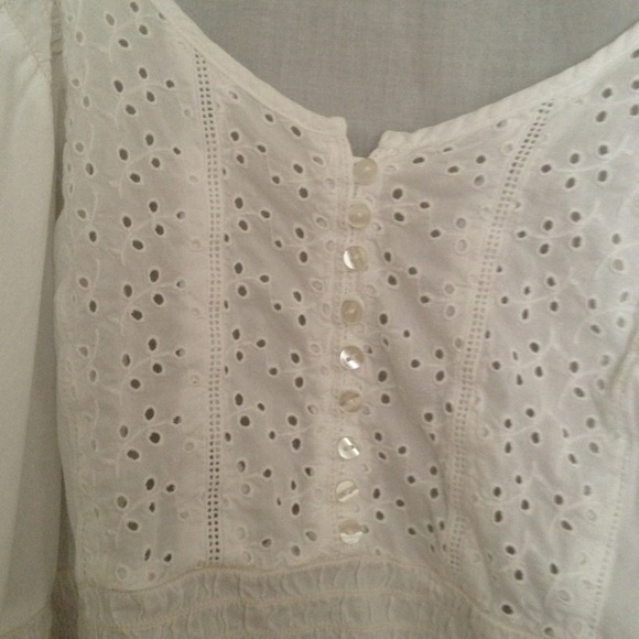 Very sweet white peasant shirt