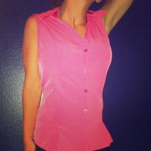 Hot pink button up sleeveless top!