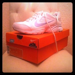 Nike Tennis Shoes