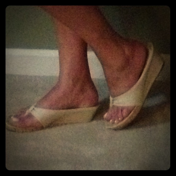 SOLD--Liz Claiborne Canvas Wedges