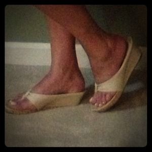 SOLD--Liz Claiborne Canvas Wedges