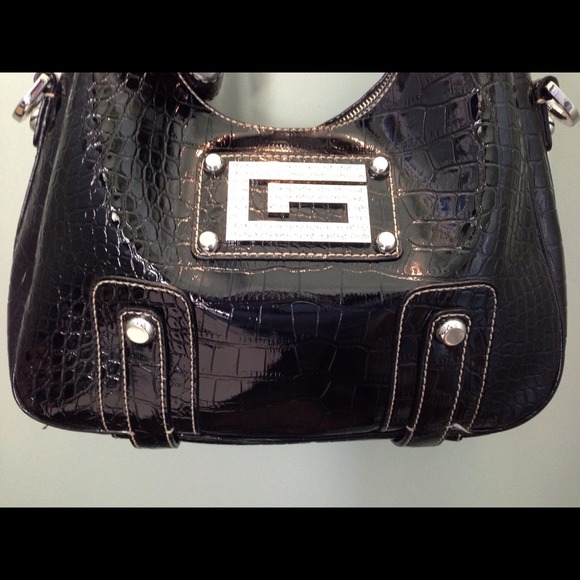 Black GUESS handbag! - Picture 2 of 4