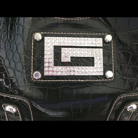 Black GUESS handbag! - Picture 3 of 4