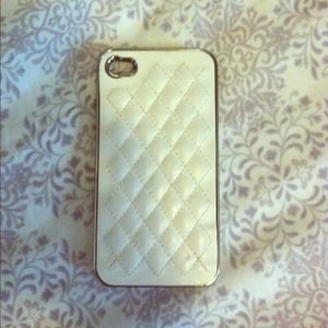 White Quilted Leather iPhone 4/4S Case📱