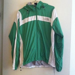 Women's northface wind breaker